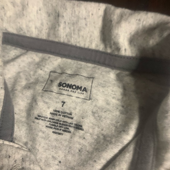 Gray tee - Picture 4 of 4